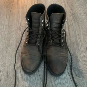 Thursday’s Boots - Women’s Captain - Size 5.5 (fit a US 5)